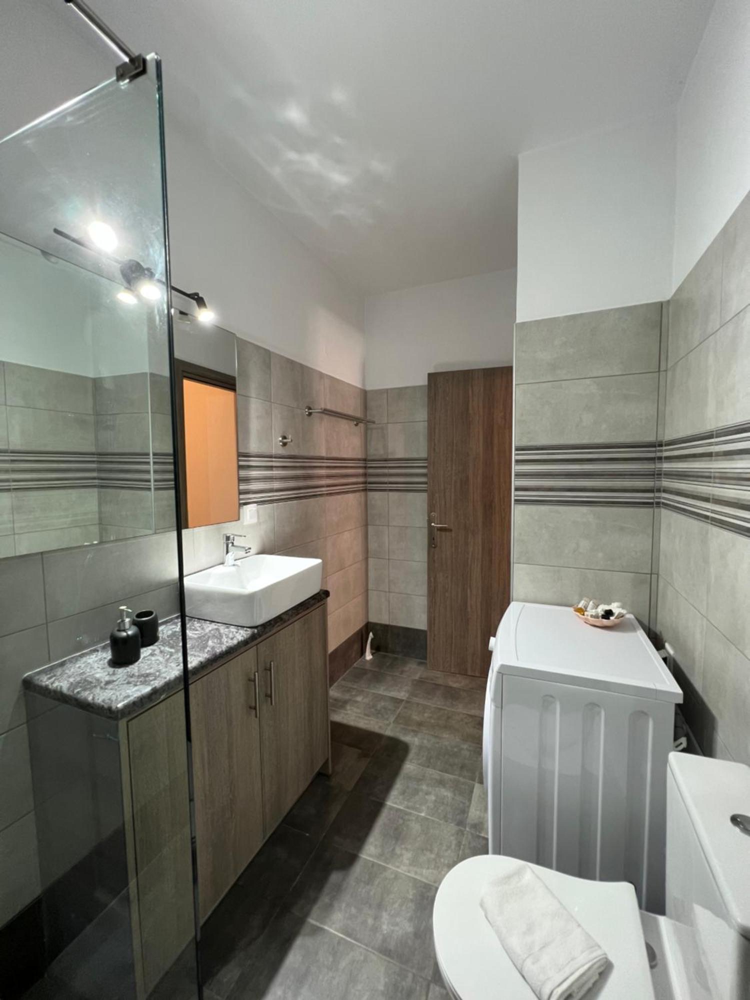 Phil's Apartment Lefkada City