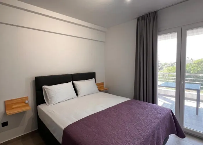 Phil\'S Apartments